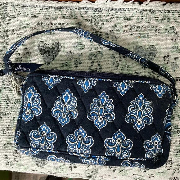Vera Bradley Calypso  Blue Quilted Wallet Pouch Wristlet - Picture 3 of 7